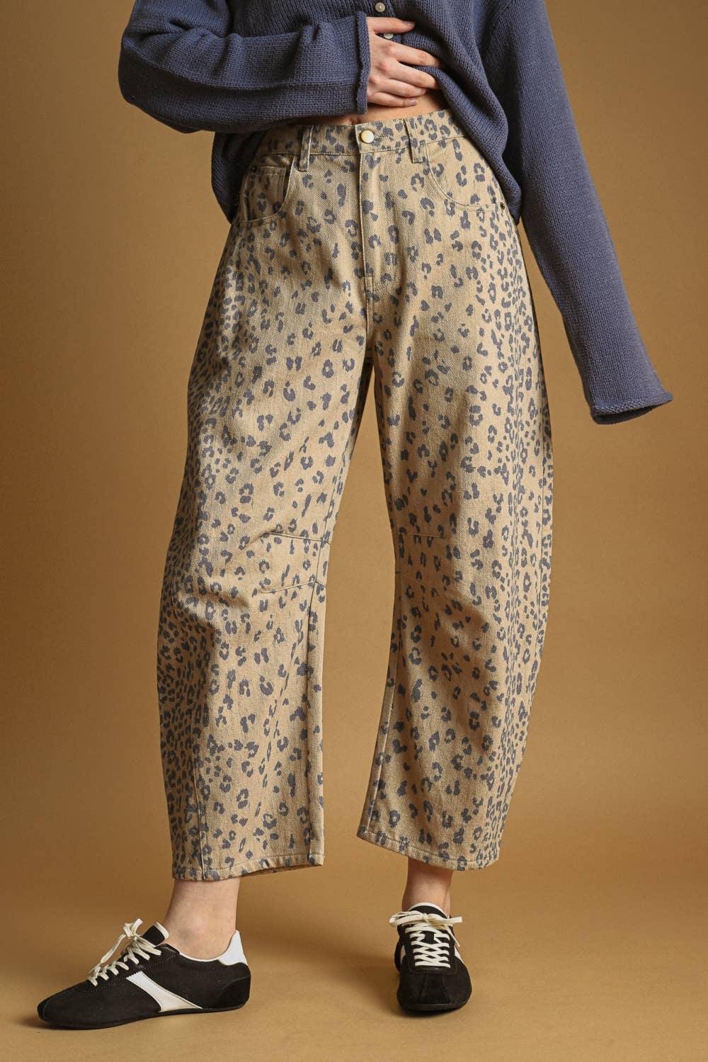 P6171   CHEETAH PRINT BARREL PANTS