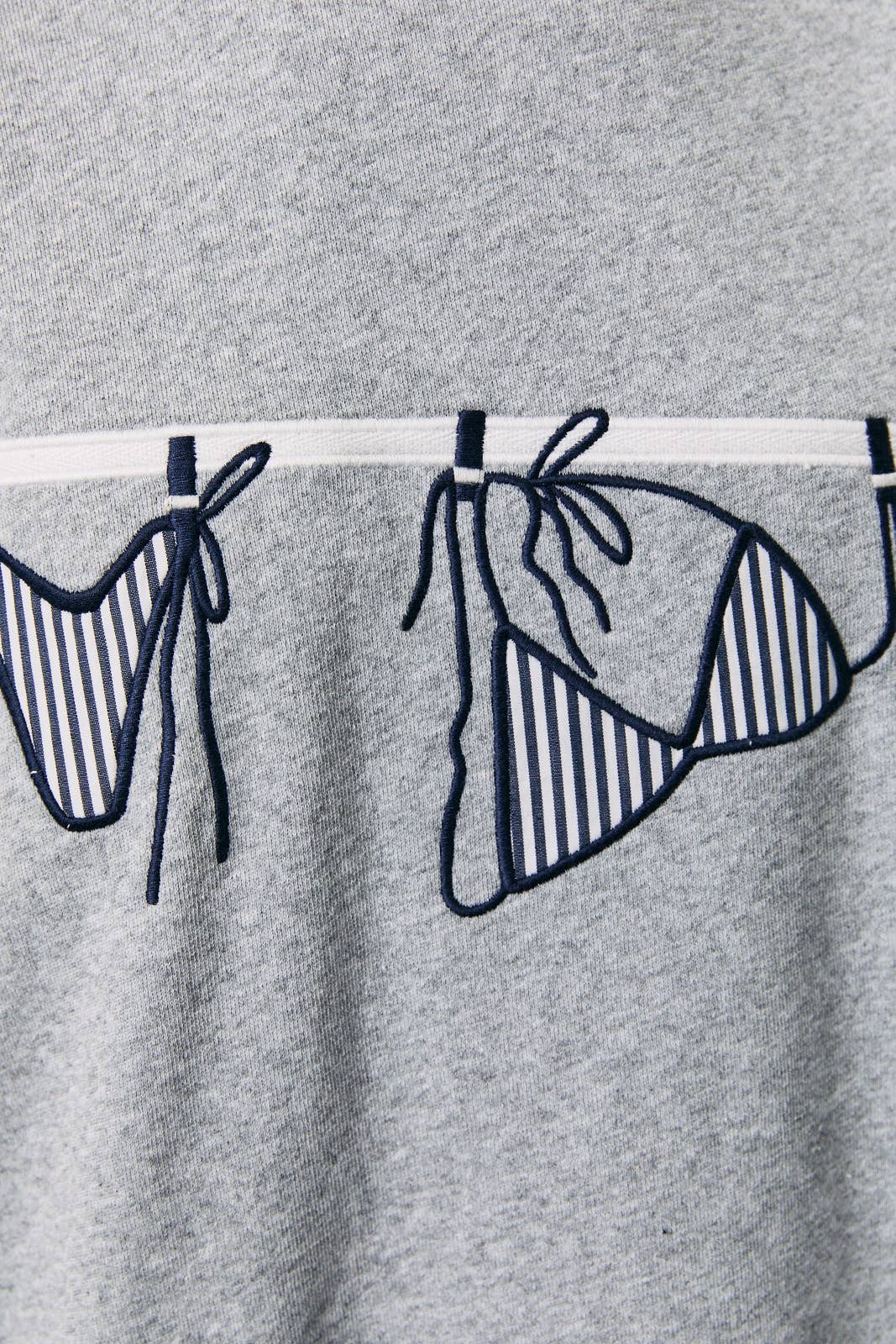 SWEATSHIRTS WITH CUTE GRAPHICS ON FRONT