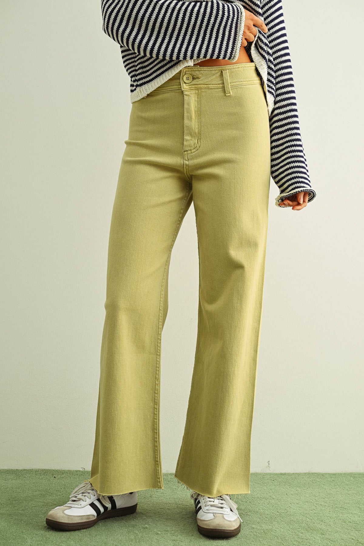 MMP623   STRAIGHT WIDE LEG DENIM PANTS