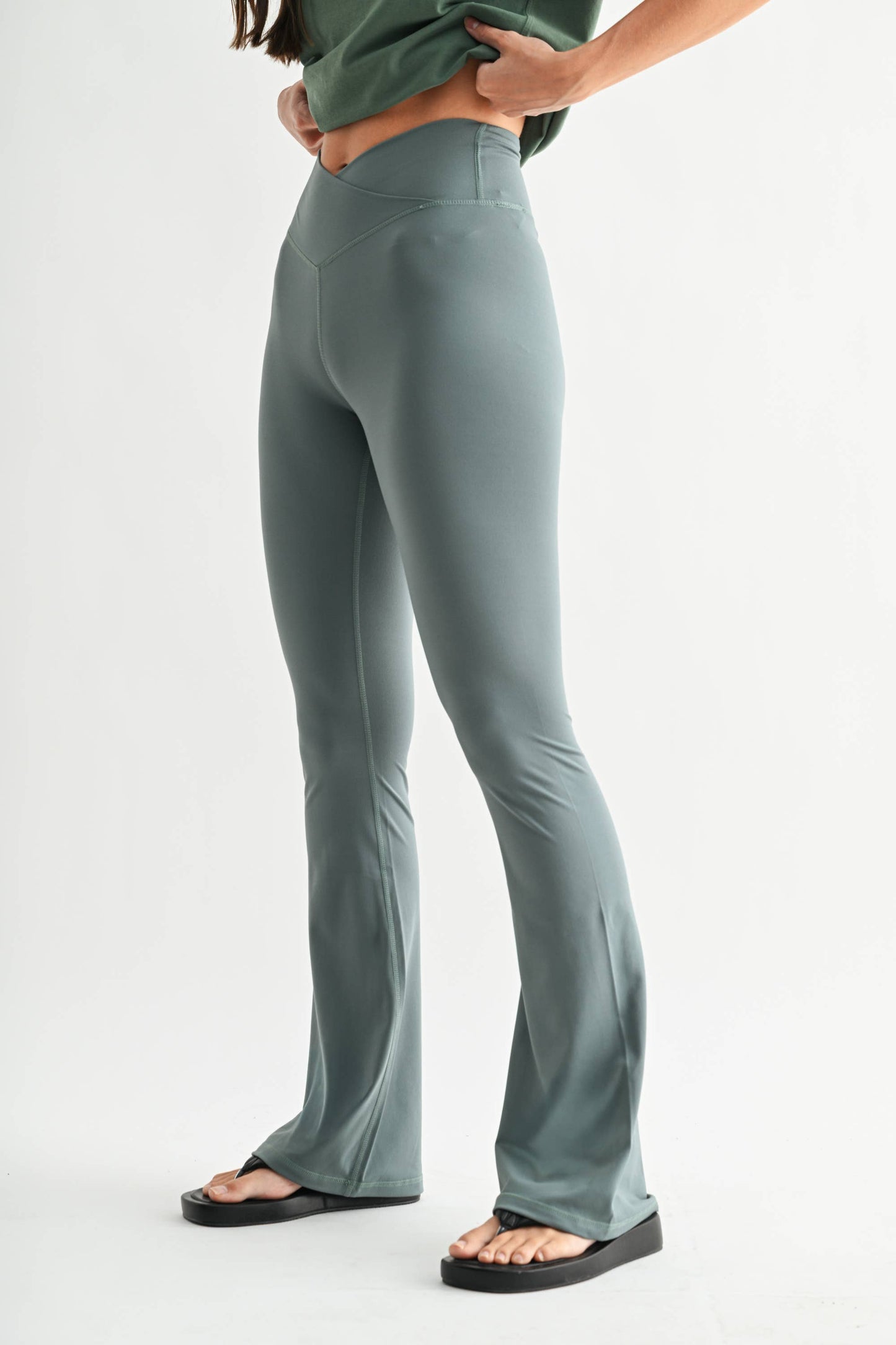 Venice Crossover Waist Yoga Pants