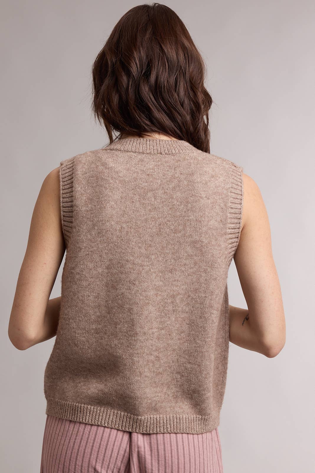 SLEEVELESS SWEATER VEST / WL26-13059