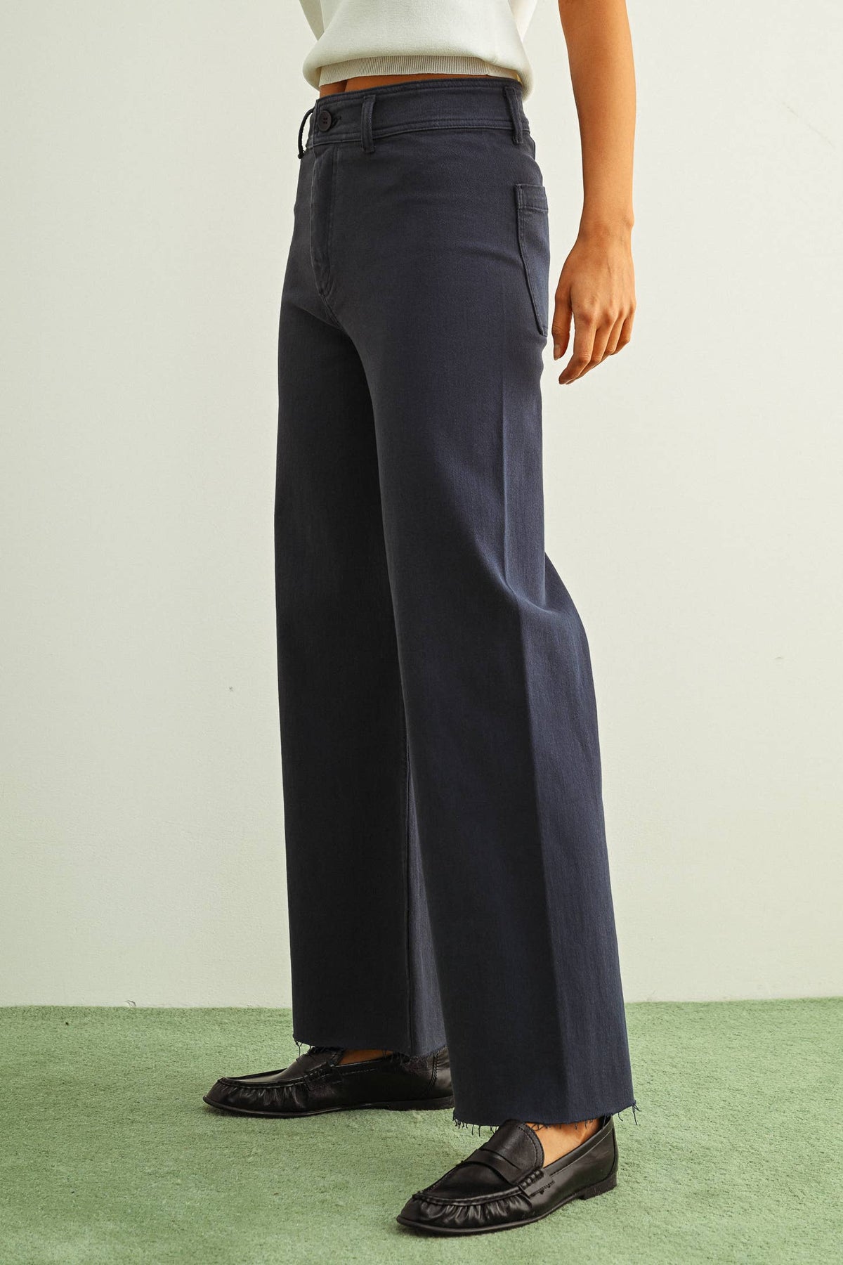 MMP623   STRAIGHT WIDE LEG DENIM PANTS