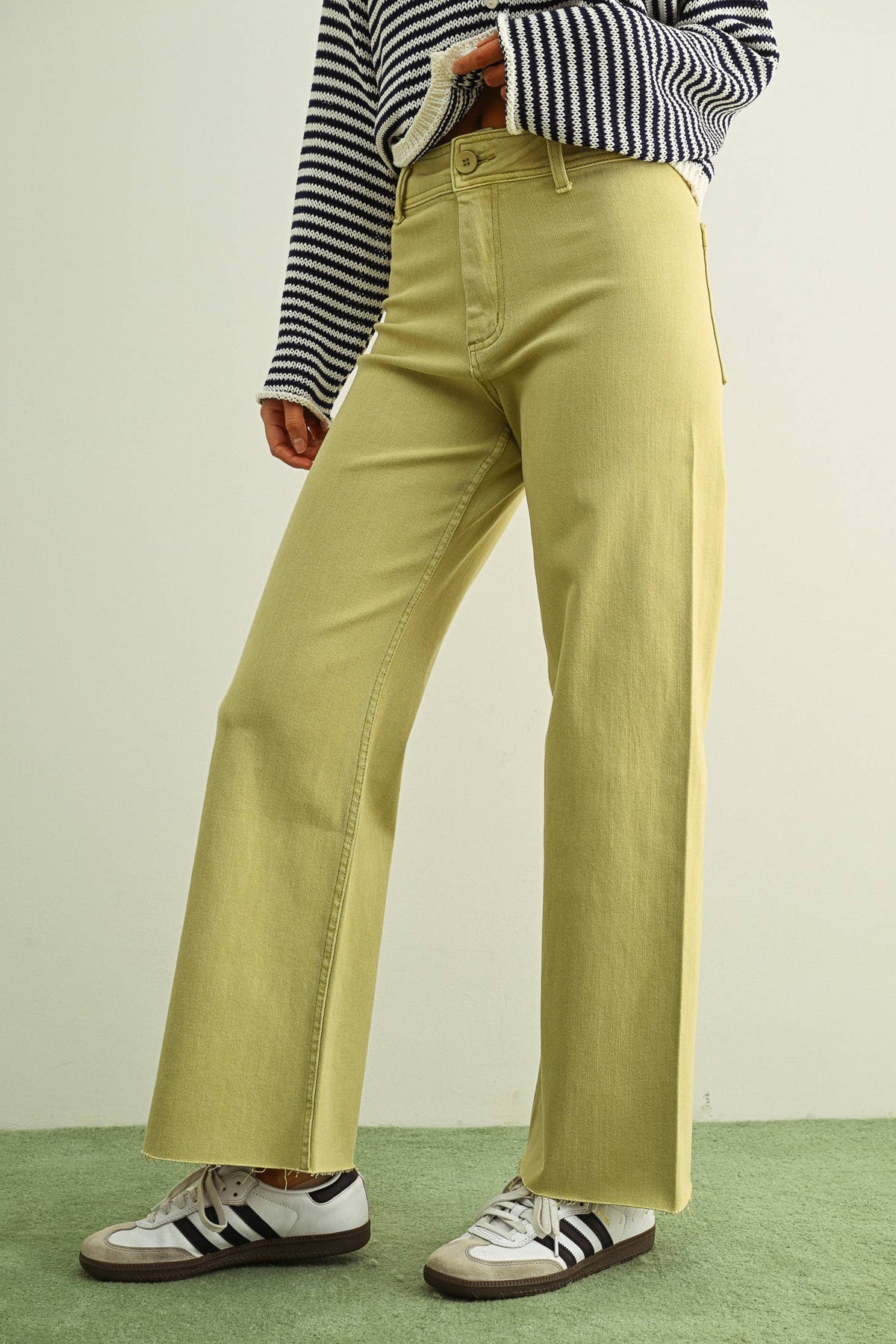 MMP623   STRAIGHT WIDE LEG DENIM PANTS