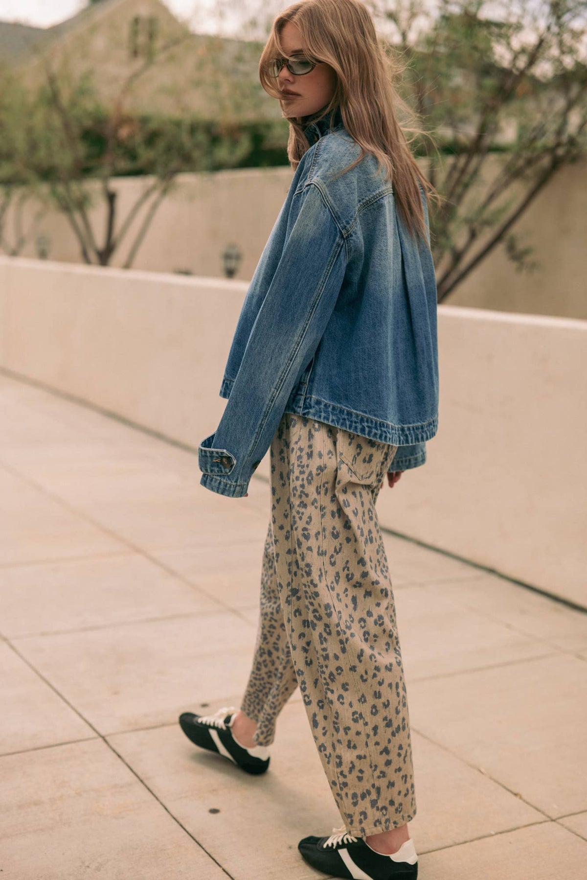 P6171   CHEETAH PRINT BARREL PANTS